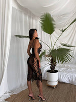 Görseli galeri görüntüleyiciye yükle, Siyah Dantel Transparan Premium Midi Elbise