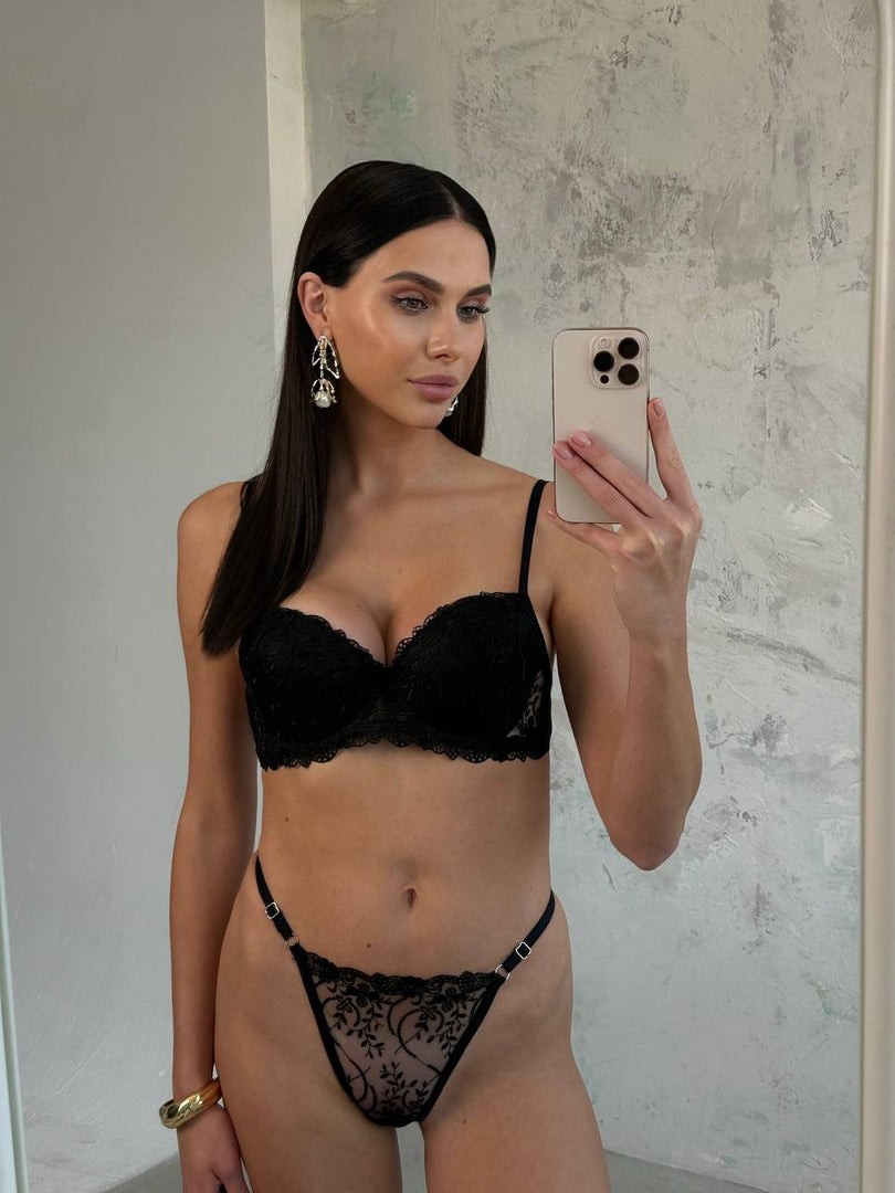 Şık Siyah Dantel Detaylı Transparan Lingerie Set